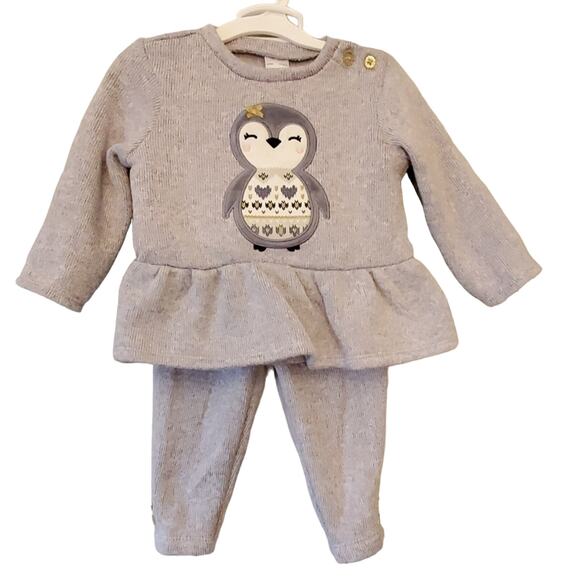 Just One You Carter's Baby Girl Penguin Outfit - Picture 1 of 7